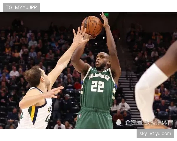 霍勒迪突破掩护提升效率 拉开与米德尔顿得分差距
